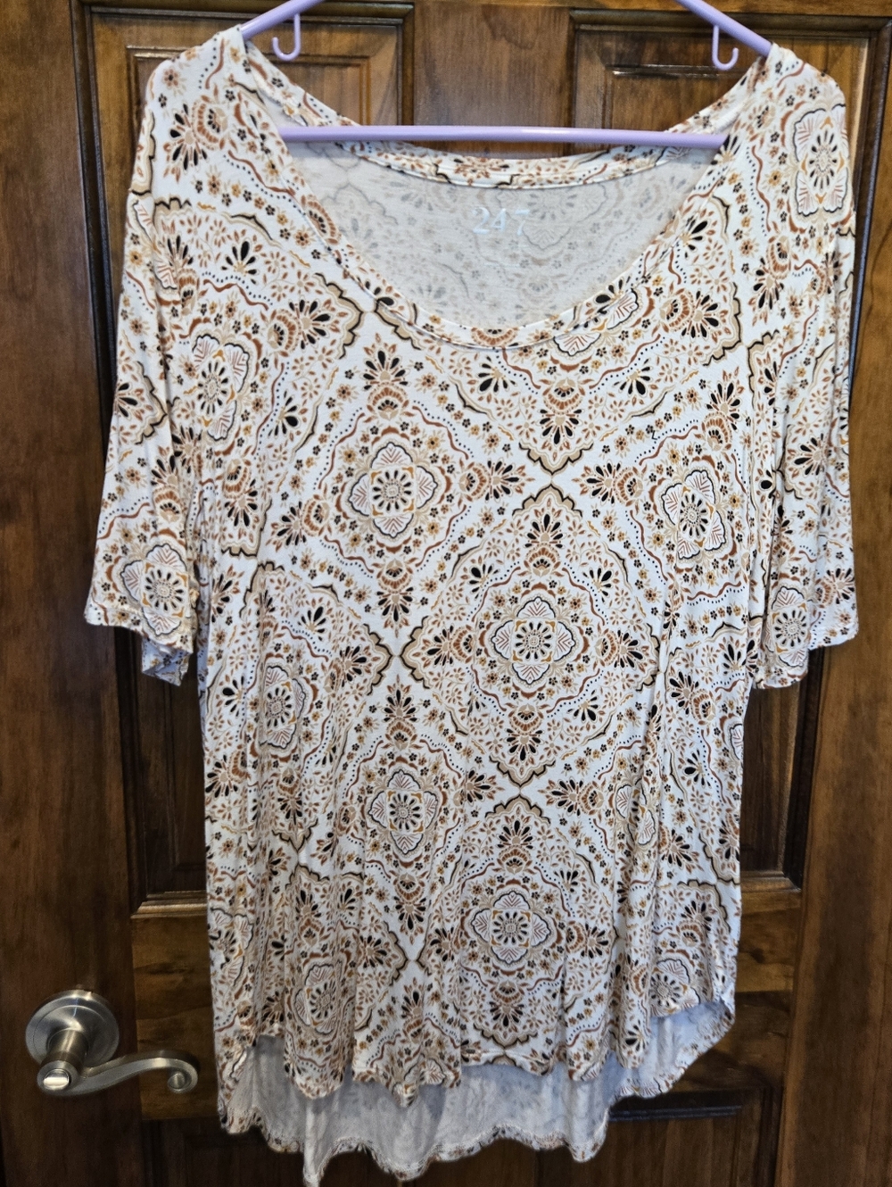 Maurices 24/7 Medallion Tunic Tee NWOT Large